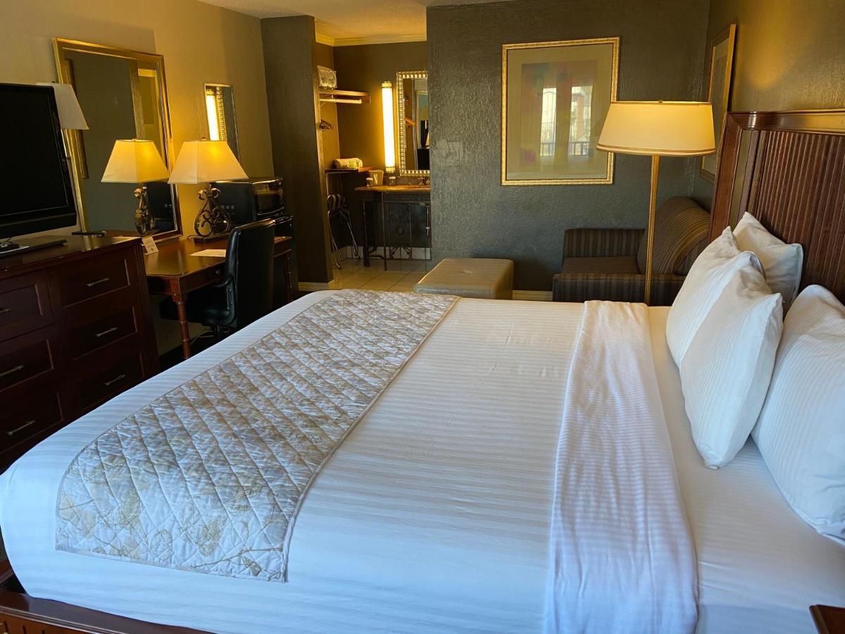 Cascades Inn Блумингтон Экстерьер фото