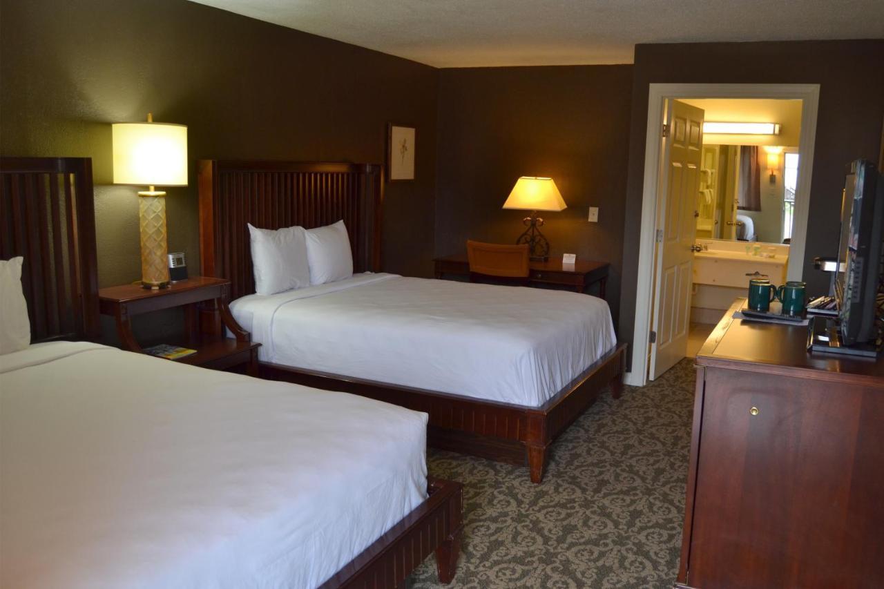 Cascades Inn Блумингтон Экстерьер фото