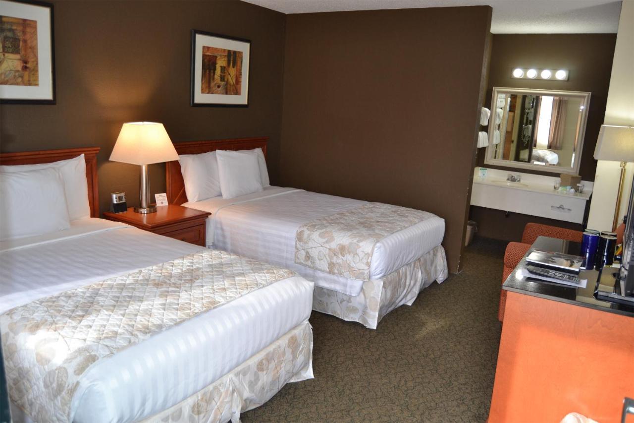 Cascades Inn Блумингтон Экстерьер фото